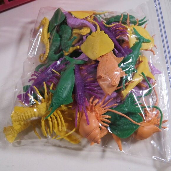 Under Water Plastic Sea Shells, Plants etc, WEIGHTED, DESIGNED TO BE UNDER WATER - Picture 14 of 16